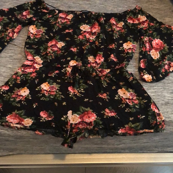 Romper - Picture 1 of 1